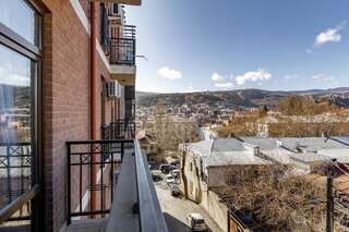 Апарт-отели Industrial Apartments Тбилиси Двухместный номер Делюкс с 1 кроватью и балконом-1